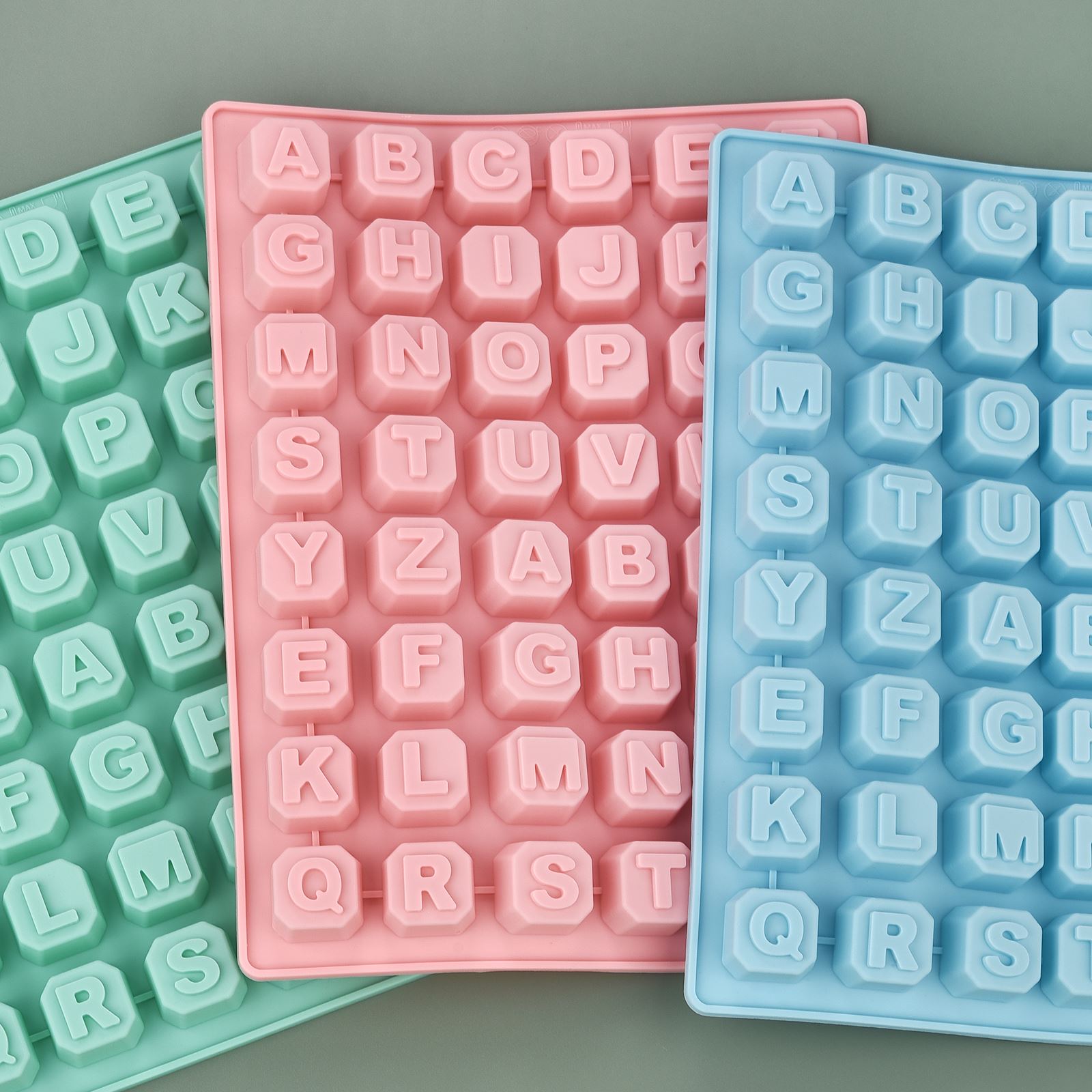 Soap Making Bar - Molde de silicone com 48 letras